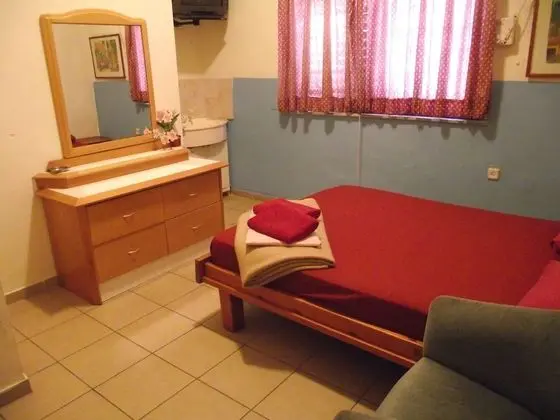 Standard Tek Büyük Yataklı Oda (A/C)