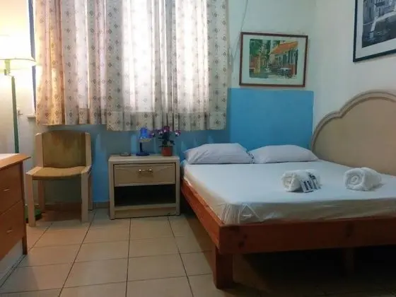 Standard Tek Büyük Yataklı Oda (A/C)