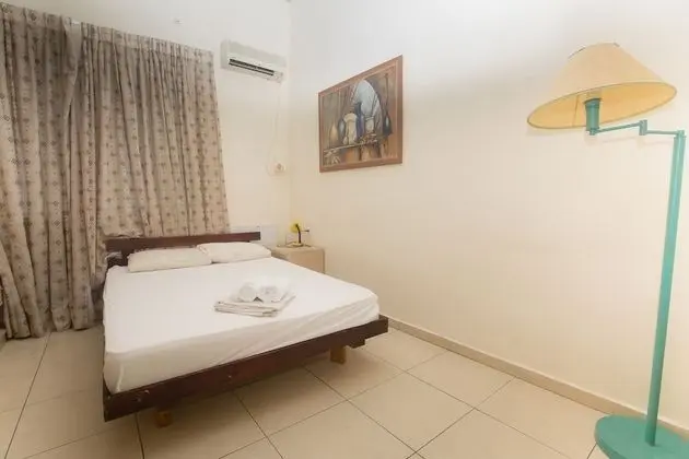 Standard Tek Büyük Yataklı Oda (A/C)