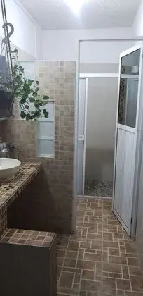 Standard Tek Büyük Yataklı Oda, 1 Çift Kişilik Yatak, Sigara İçilmez, Ortak Banyo