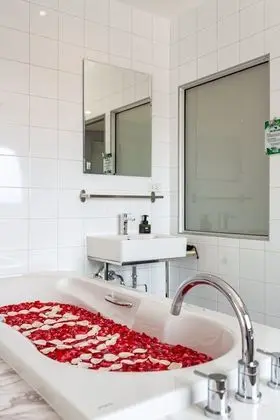 Honeymoon Oda, 1 En Büyük (King) Boy Yatak, Küvet, Şehir Manzaralı