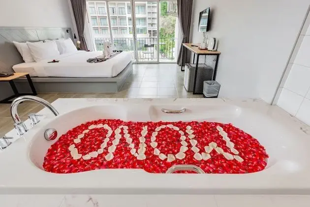 Honeymoon Oda, 1 En Büyük (King) Boy Yatak, Küvet, Şehir Manzaralı