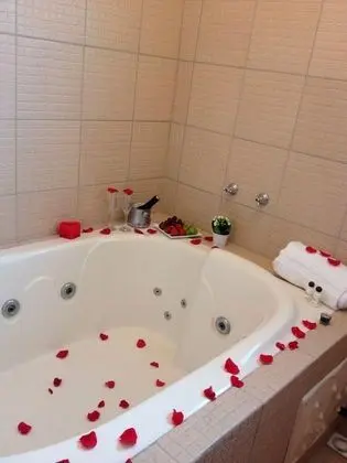 Deluxe Süit, Sıcak Su Havuzu