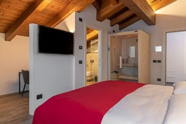 Superior Tek Büyük veya İki Ayrı Yataklı Oda