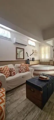 Jakuzili Suit Oda, Bahçe Manzaralı, Jakuzili