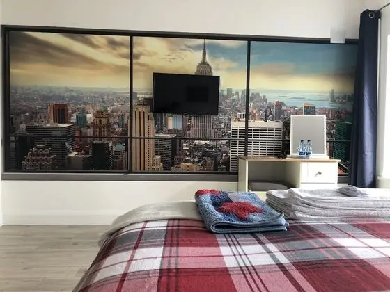 Design Tek Büyük Yataklı Oda, 1 En Büyük (King) Boy Yatak, Banyolu/Duşlu, Zemin Kat