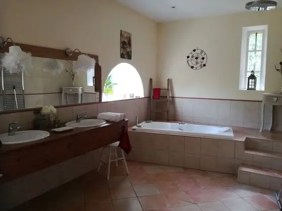 Tek Büyük Yataklı Oda (La Grande bêtise)