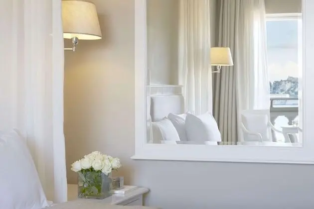 Tek Büyük veya İki Ayrı Yataklı Oda, Balkon, Deniz Manzaralı