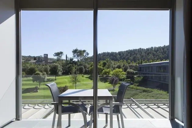 Üç Kişilik Oda, Teras