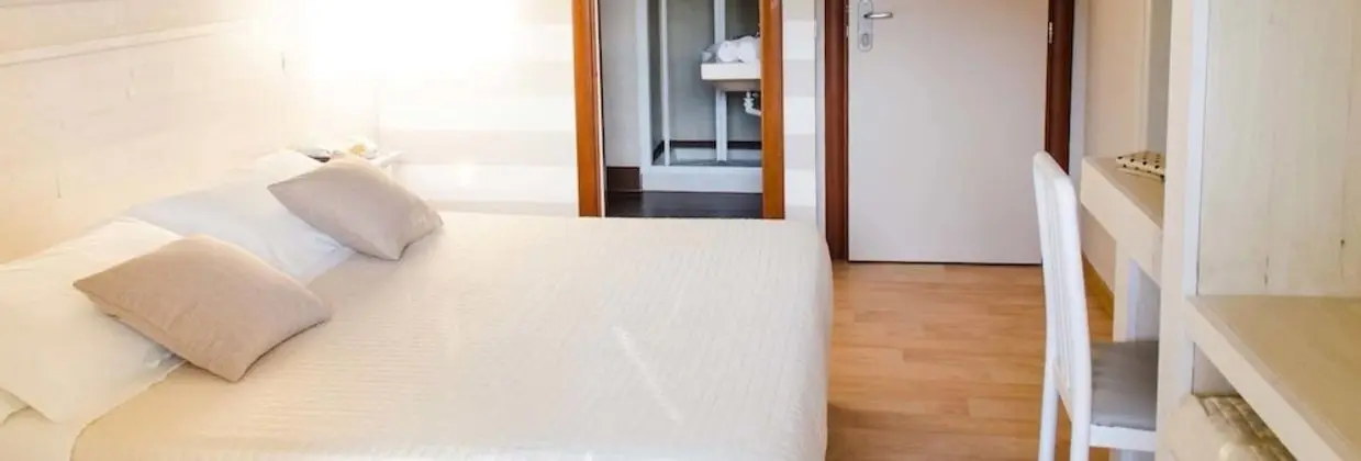 Comfort Tek Büyük veya İki Ayrı Yataklı Oda