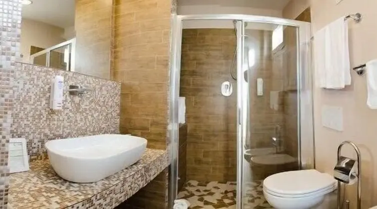 Superior Tek Büyük veya İki Ayrı Yataklı Oda