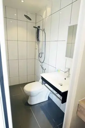 Basic Üç Kişilik Oda, Sigara İçilmez