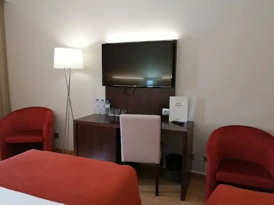 Üç Kişilik Oda