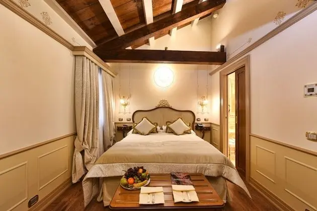 Superior Tek Büyük veya İki Ayrı Yataklı Oda (Golden Leaf )