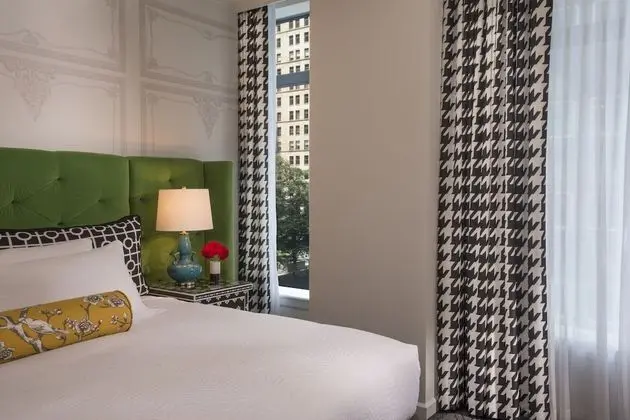 Deluxe Oda, 1 En Büyük (King) Boy Yatak, Park Manzaralı (Essential Mellon Square Park View)