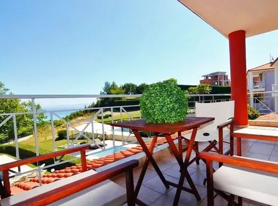 Family Villa, 4 Yatak Odası, Kişiye Özel Havuzlu (Villa Hellas)