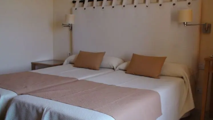 Standard Tek Büyük veya İki Ayrı Yataklı Oda