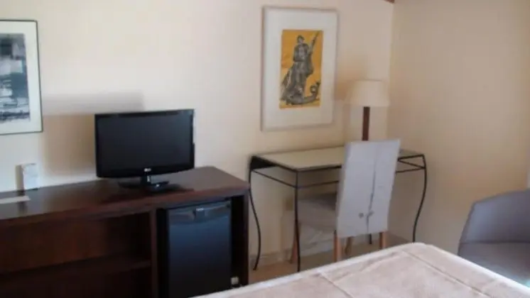 Standard Tek Büyük veya İki Ayrı Yataklı Oda