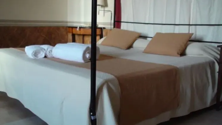 Standard Tek Büyük veya İki Ayrı Yataklı Oda