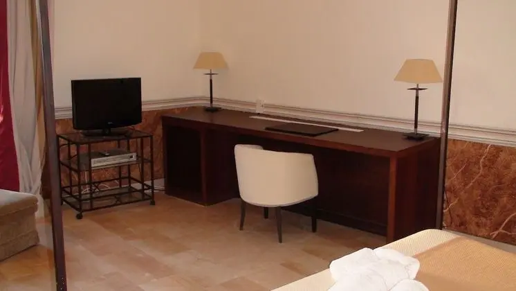 Standard Tek Büyük veya İki Ayrı Yataklı Oda