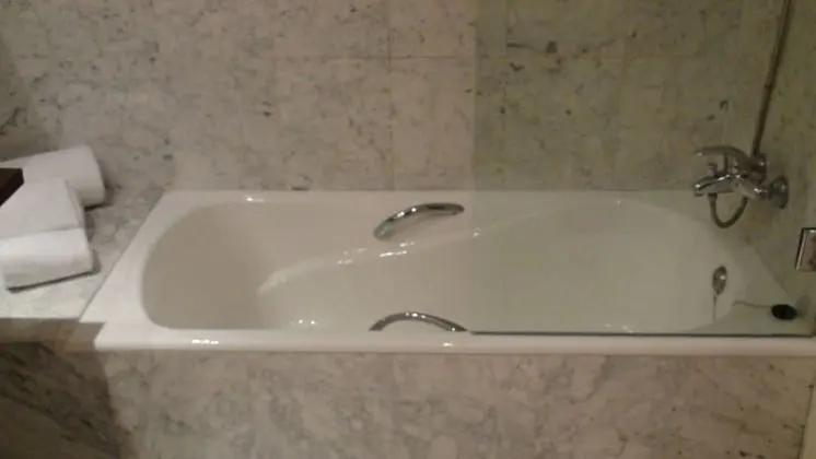 Standard Tek Büyük veya İki Ayrı Yataklı Oda