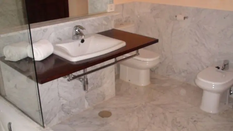 Standard Tek Büyük veya İki Ayrı Yataklı Oda