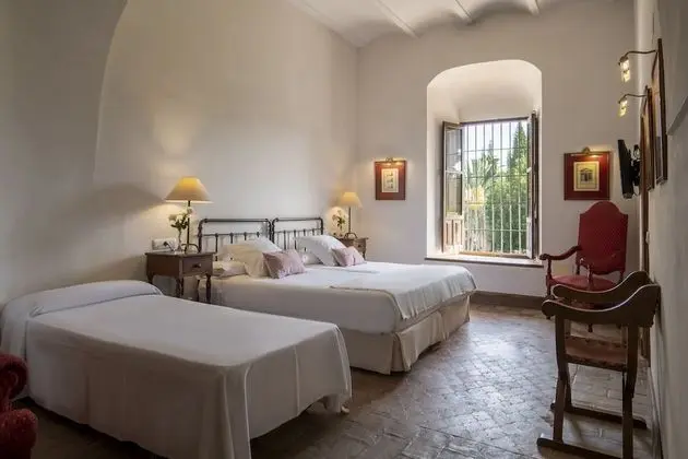 Standard Üç Kişilik Oda