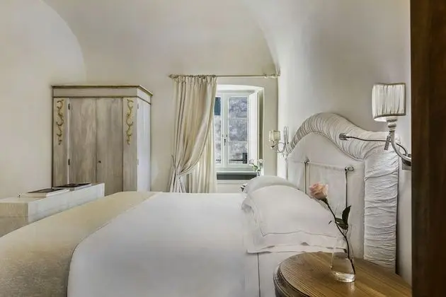 Classic Tek Büyük Yataklı Oda