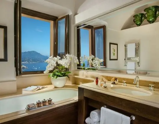 Deluxe Tek Büyük Yataklı Oda, Deniz Manzaralı