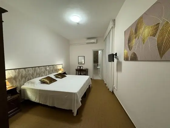 Comfort Tek Büyük veya İki Ayrı Yataklı Oda