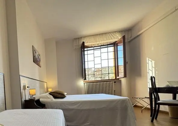 Comfort Tek Büyük veya İki Ayrı Yataklı Oda