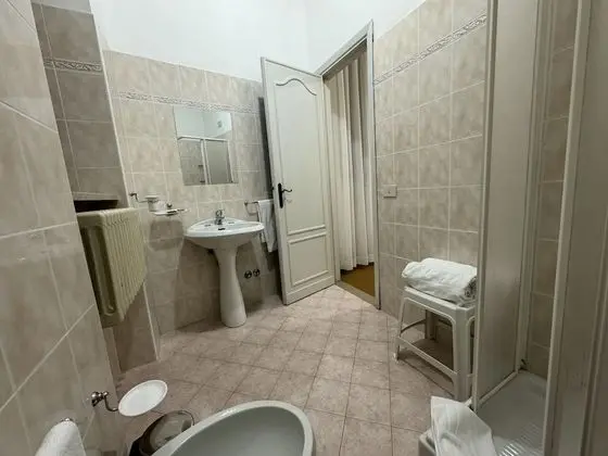 Comfort Tek Büyük veya İki Ayrı Yataklı Oda