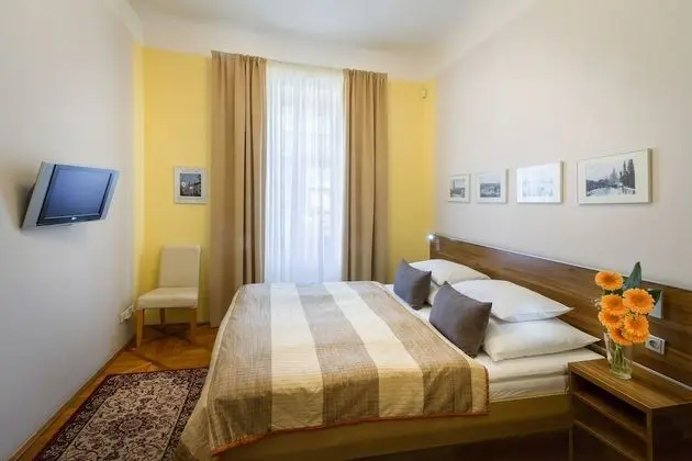 Standard Tek Büyük veya İki Ayrı Yataklı Oda