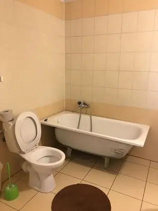 Basic Stüdyo Süit, Sigara İçilmez