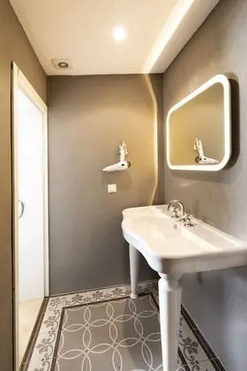 Deluxe Tek Büyük Yataklı Oda, 1 Yatak Odası, Sigara İçilmez (Bay Window)