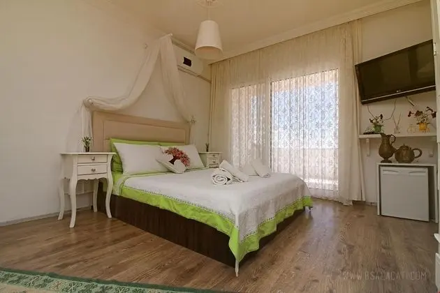 Teraslı Oda - Şehir Manzaralı
