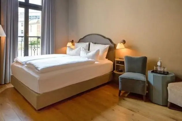 Comfort Tek Büyük Yataklı Oda