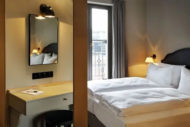 Comfort Tek Büyük Yataklı Oda