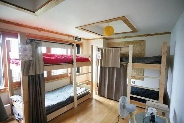 Ortak Ranzalı Oda, Sadece kadınlar için (6 Persons)