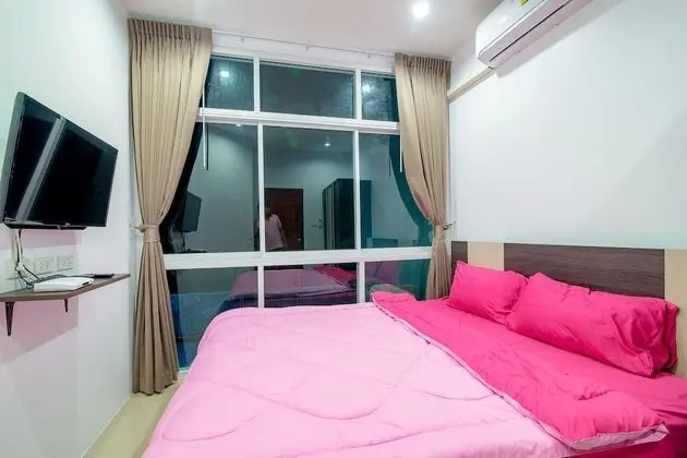 Three Bedrooms Home With Private Pool