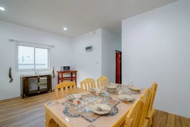 Three Bedrooms Home With Private Pool