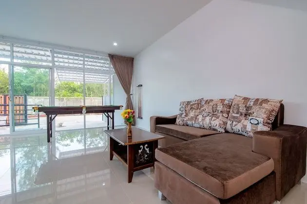Three Bedrooms Home With Private Pool