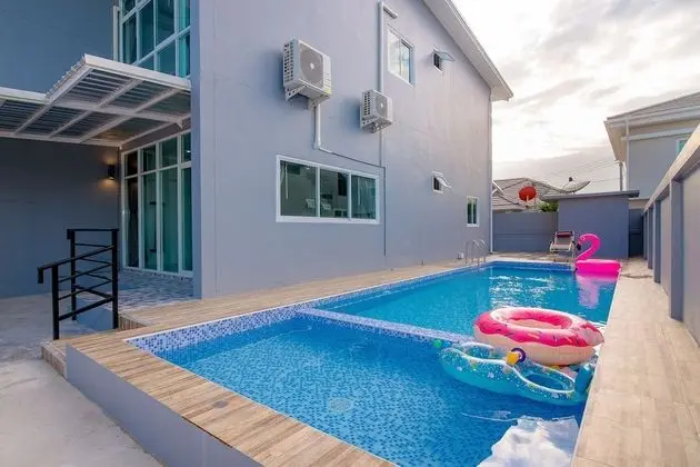 Three Bedrooms Home With Private Pool