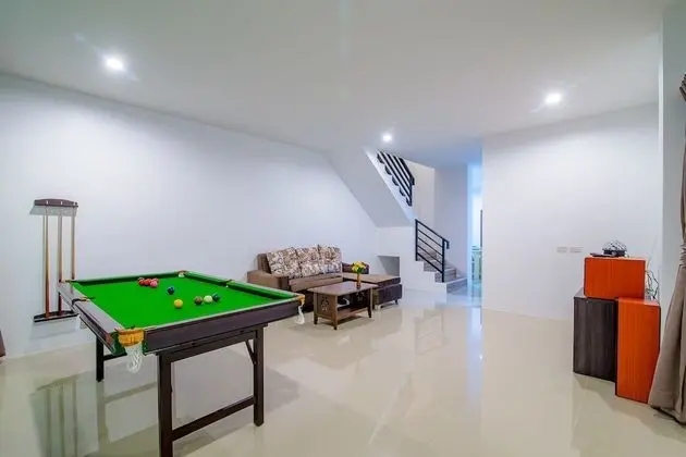 Three Bedrooms Home With Private Pool