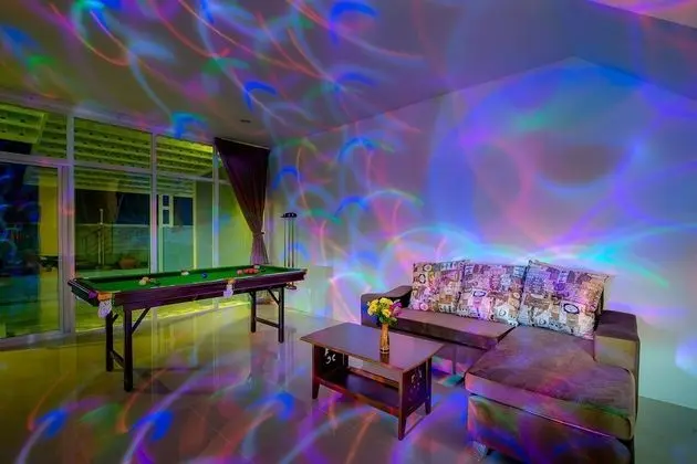 Three Bedrooms Home With Private Pool
