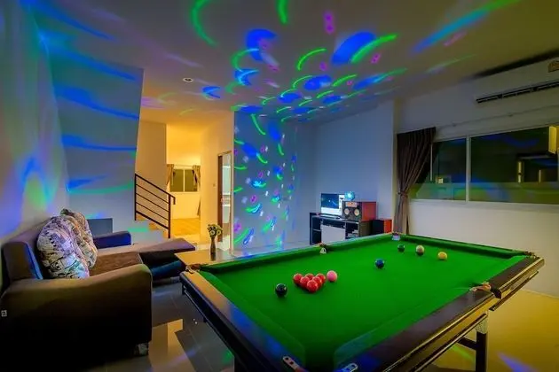 Three Bedrooms Home With Private Pool