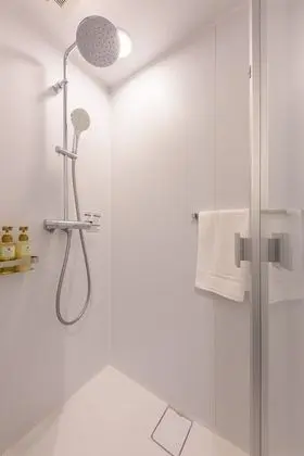 Standard Üç Kişilik Oda