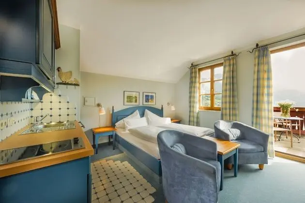 Stüdyo, Göl Manzaralı