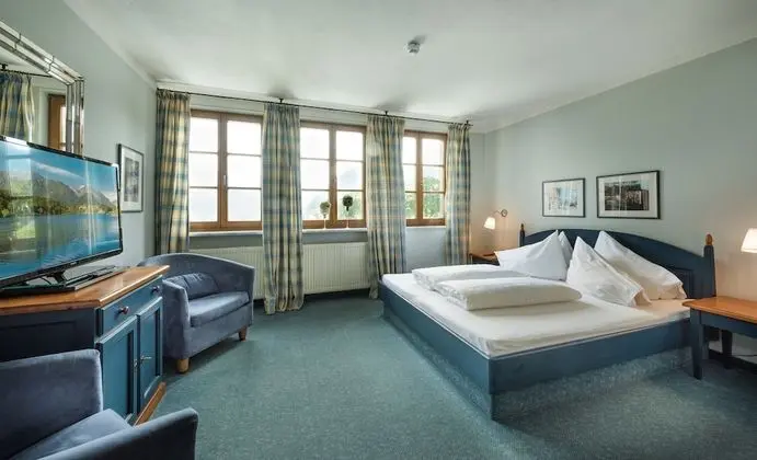 Stüdyo, Göl Manzaralı