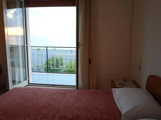 Standard Üç Kişilik Oda